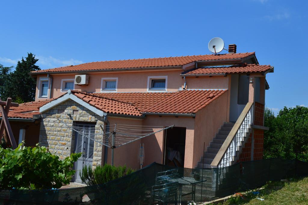 Apartment Ruzica Pula Exteriör bild